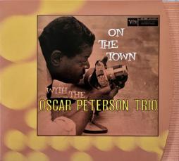 On The Town With The Oscar Peterson Trio di Oscar Peterson