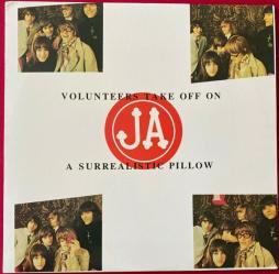 Volunteers Take Off On A Surrealistic Pillow di Jefferson Airplane - CD Volunteers Take Off On A Surrealistic Pillow di Jefferson Airplane - CD